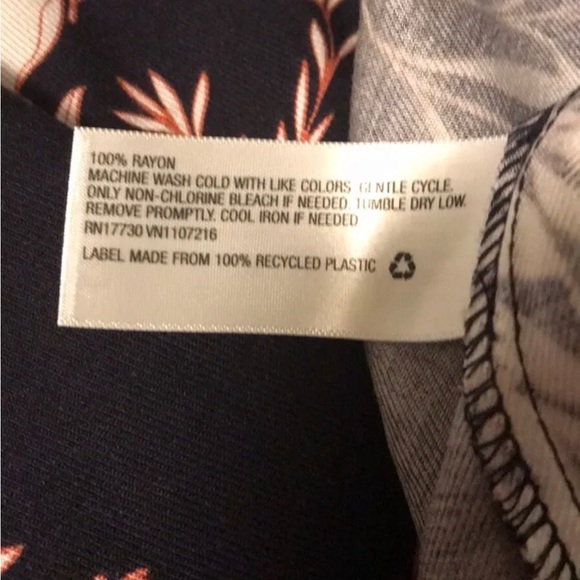 Ingrid & Isabel Maternity Dress Navy Blue Floral Size XXL - Picture 9 of 9